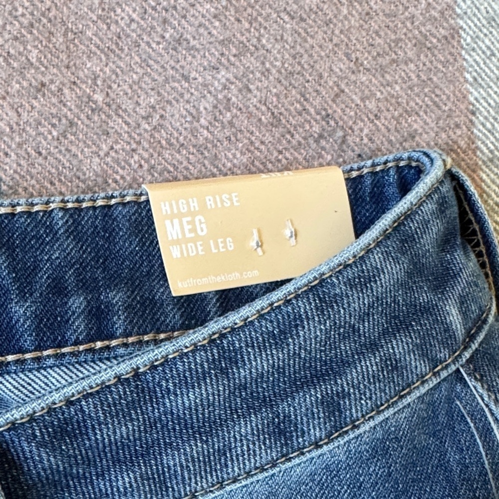 Kut from the Kloth Meg Blue Wide Leg Jeans - Picture 8 of 13